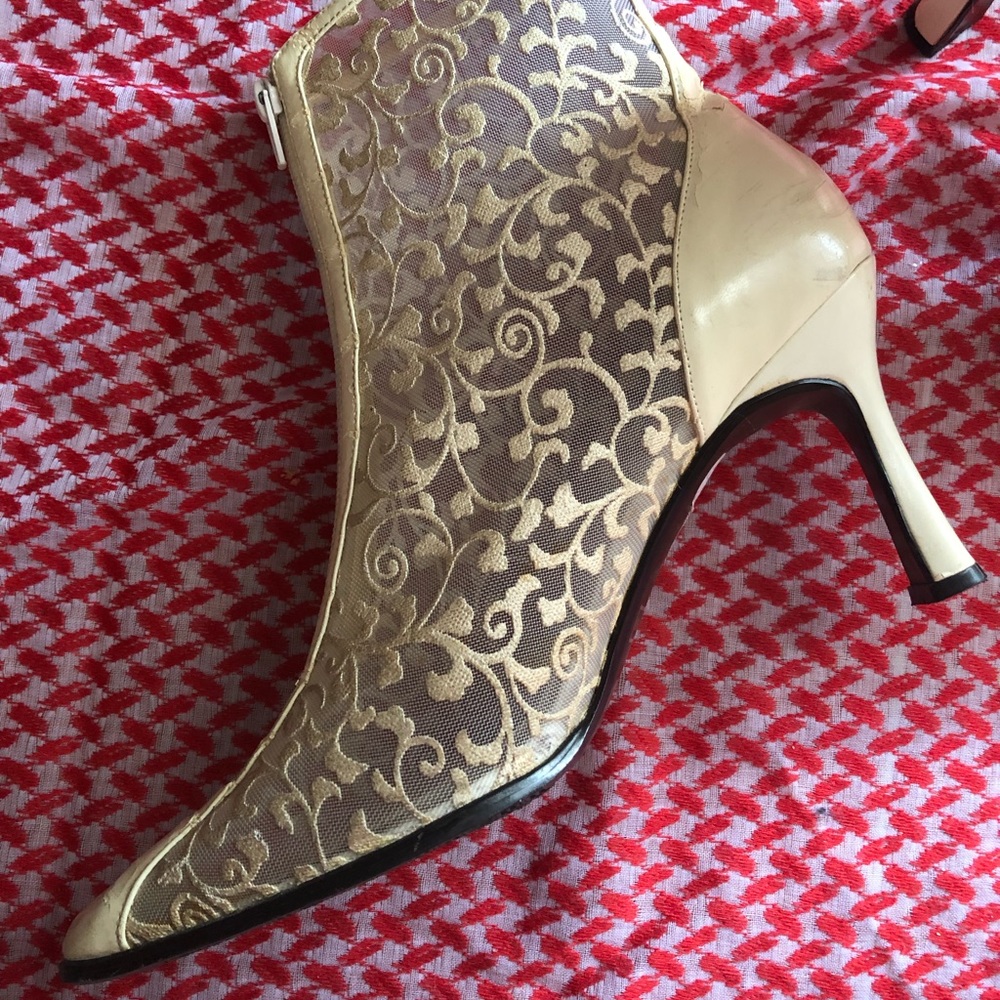 Vintage Bellini Boots. Never worn. Size 10. Embroidered mesh. Working zippers.